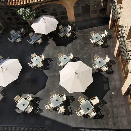Hotel Cienbalcones-3